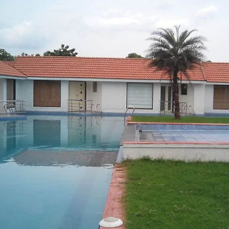 Village Retreat Τσενάι Εξωτερικό φωτογραφία